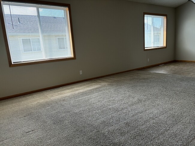 Building Photo - 1349 Willow Trail