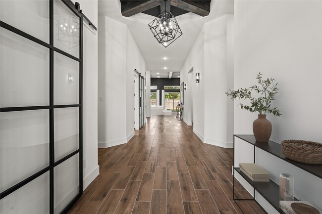 Building Photo - 3607 Wellborn Dr