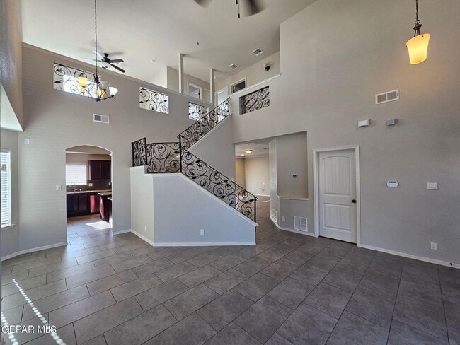Building Photo - 777 Aislaby St