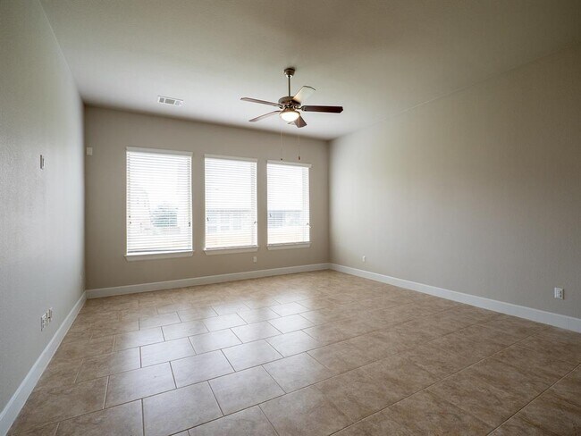 Building Photo - 18612 Rio Chama Ln