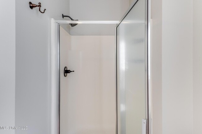 Building Photo - 16060 S April Dr