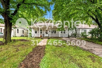 Building Photo - 915 N Harding Ave