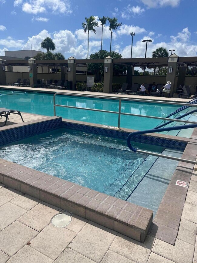 Building Photo - 2614 Nassau Bend