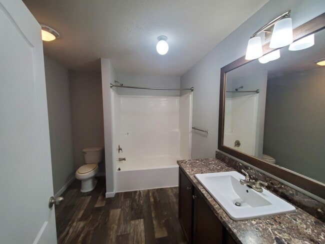 Building Photo - 13 Parakeet Hill Dr