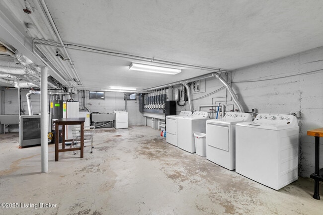 Building Photo - 2705 Riedling Dr