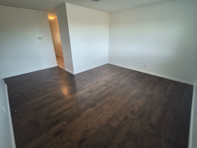 Building Photo - 3BED/2BATH Single Family Home Located in Desirable San Pablo, Ca. With Beautiful Ocean Front View!!