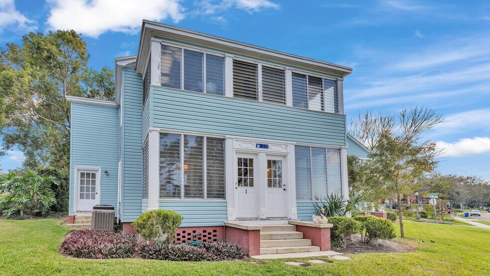Building Photo - 119 Lake Morton Drive