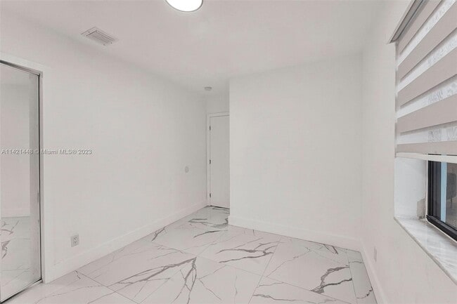 Building Photo - 8210 SW 29th St