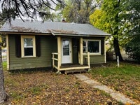 Building Photo - 2-Bed, 1-Bath Home with Detached Garage & Huge Backyard! Pet Friendly (Currently occupied)