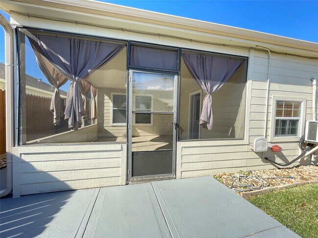 Building Photo - 2522 Shearwater Bend Dr