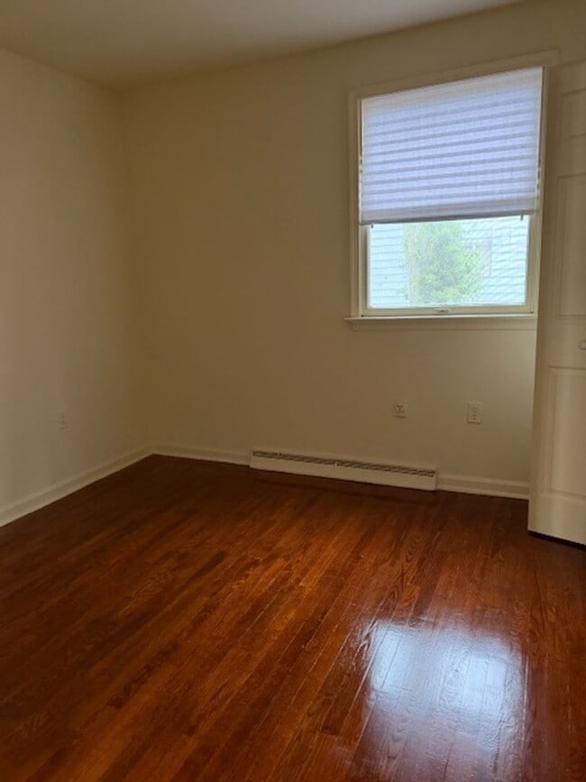 Building Photo - SINGLE FAMILY HOME IN WASHINGTON GROVE