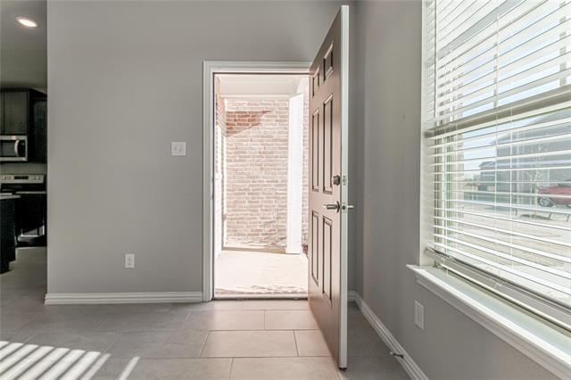 Building Photo - 2328 Greystone Dr