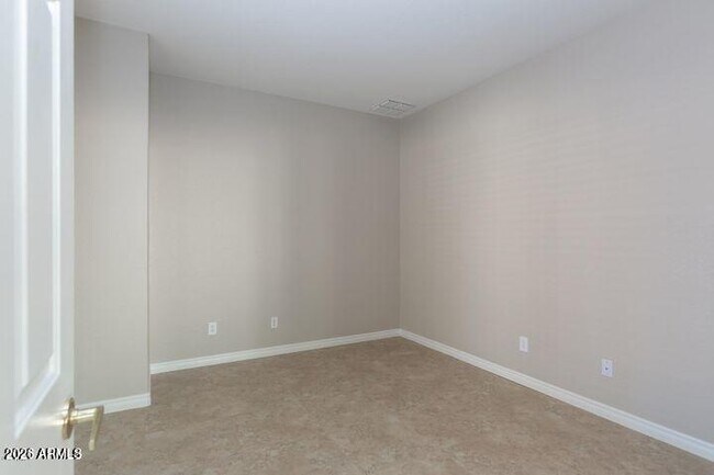 Building Photo - 2106 W Hemingway Ct