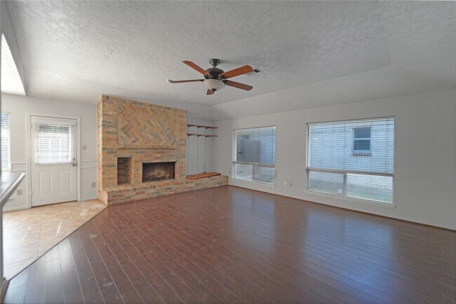 Building Photo - 21738 Dovington Ct