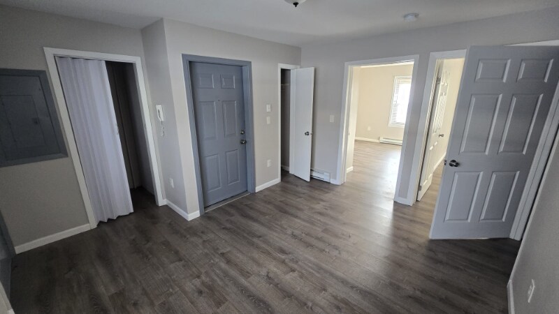 Building Photo - 405 Littleton Ave