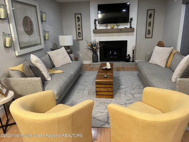 Building Photo - 141 Osborne Ave