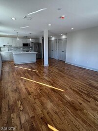 Building Photo - 248 U S 46 Unit B