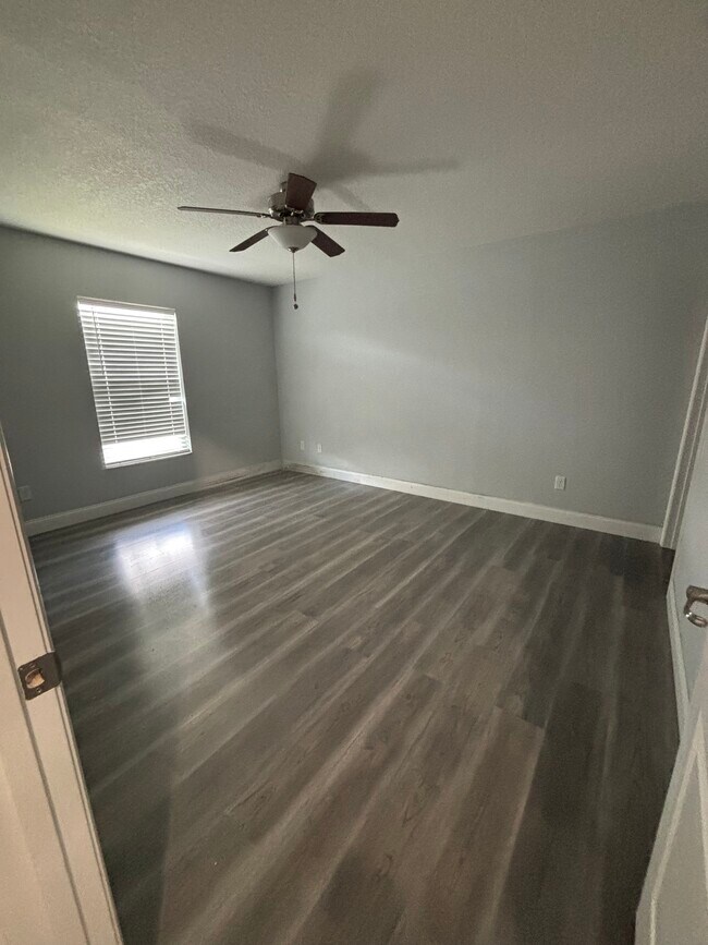 Building Photo - 5033 SW 97th Ln