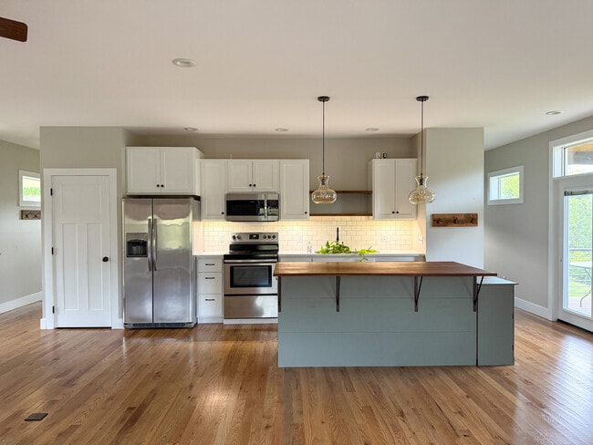 Building Photo - 97 Mulligan Dr