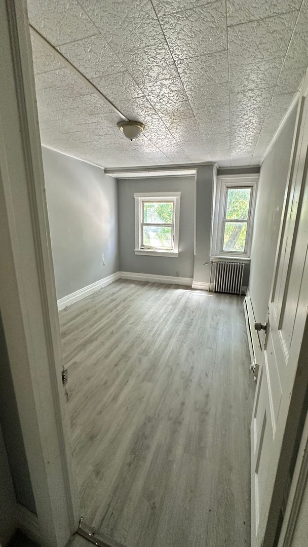 Building Photo - 245 N 4th St