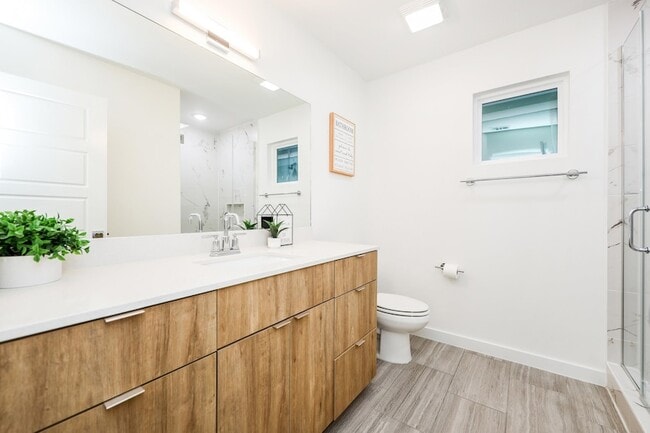 Building Photo - 425 Deer Path Lp