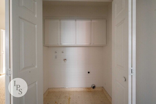 Building Photo - North West Fresno Home, 3BR/2BA, Lots of Amenities