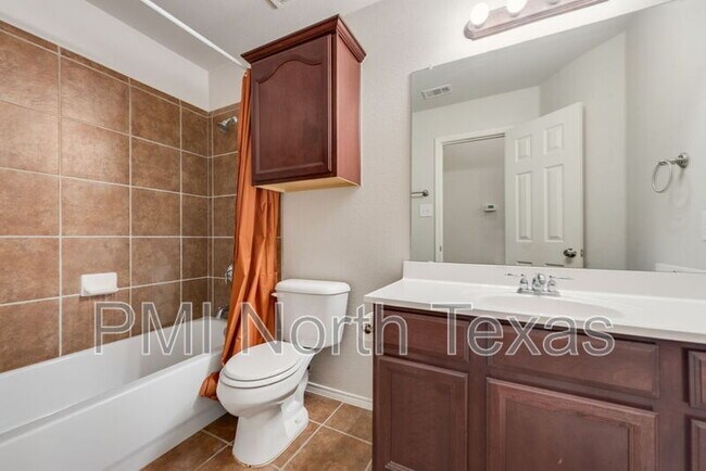 Building Photo - 12608 Red Hawk Dr
