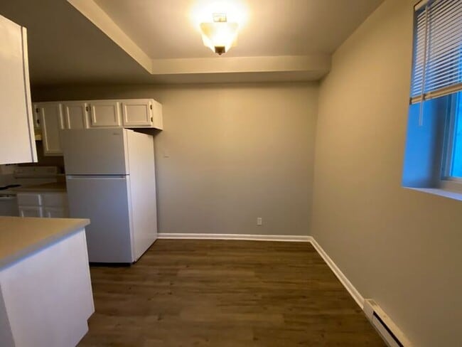 Building Photo - 1 Bed / 1 Bath Renovated Condo in South Nashville! Close to laundry! Surrounded by woods!