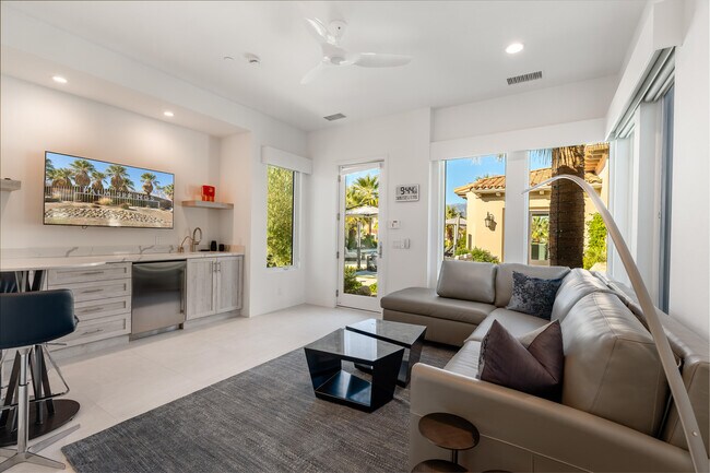 Building Photo - 75642 Via Livorno