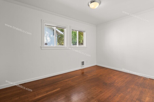 Building Photo - 5028 NE 25th Ave