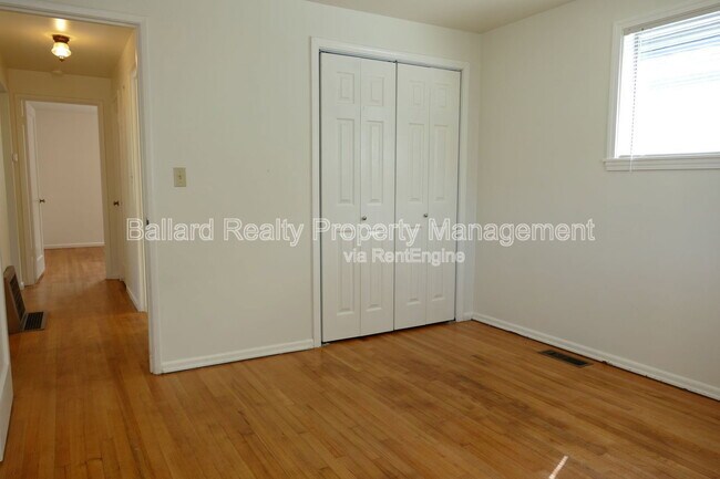 Building Photo - 6527 25th Ave NW