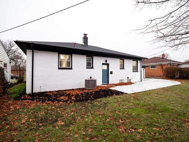 Building Photo - 4155 Ascot Ln