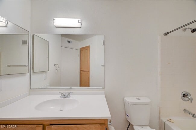 Building Photo - 4555 E Sahara Ave