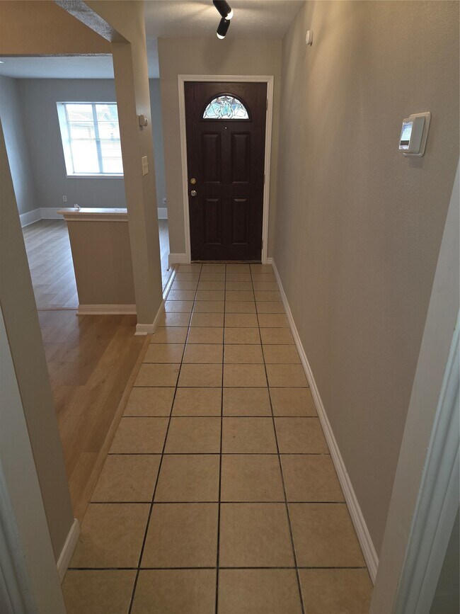 Building Photo - 5926 Black Maple Ln