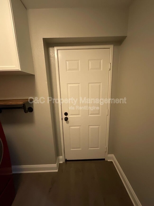 Building Photo - 6221 Barb Werner Ln