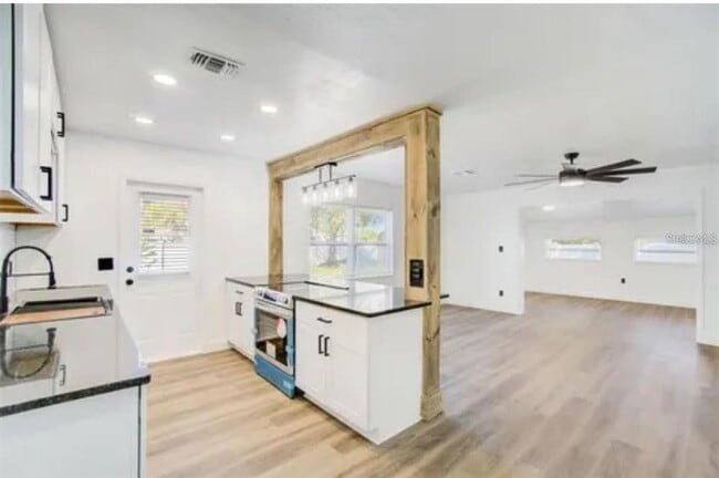 Building Photo - 5205 Chenault Ave