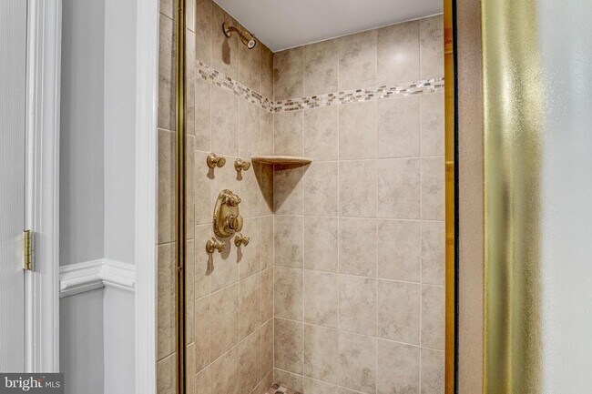 Building Photo - 7505 Castle Rock Dr