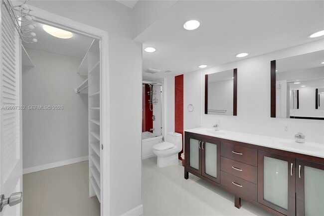 Building Photo - 405 N Ocean Blvd