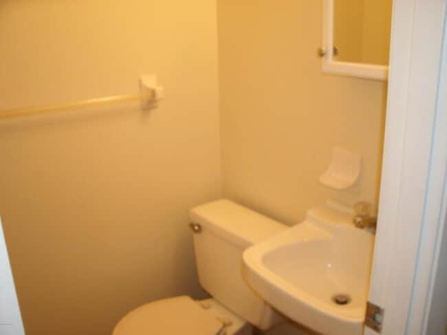 Building Photo - 55 Vining Ct