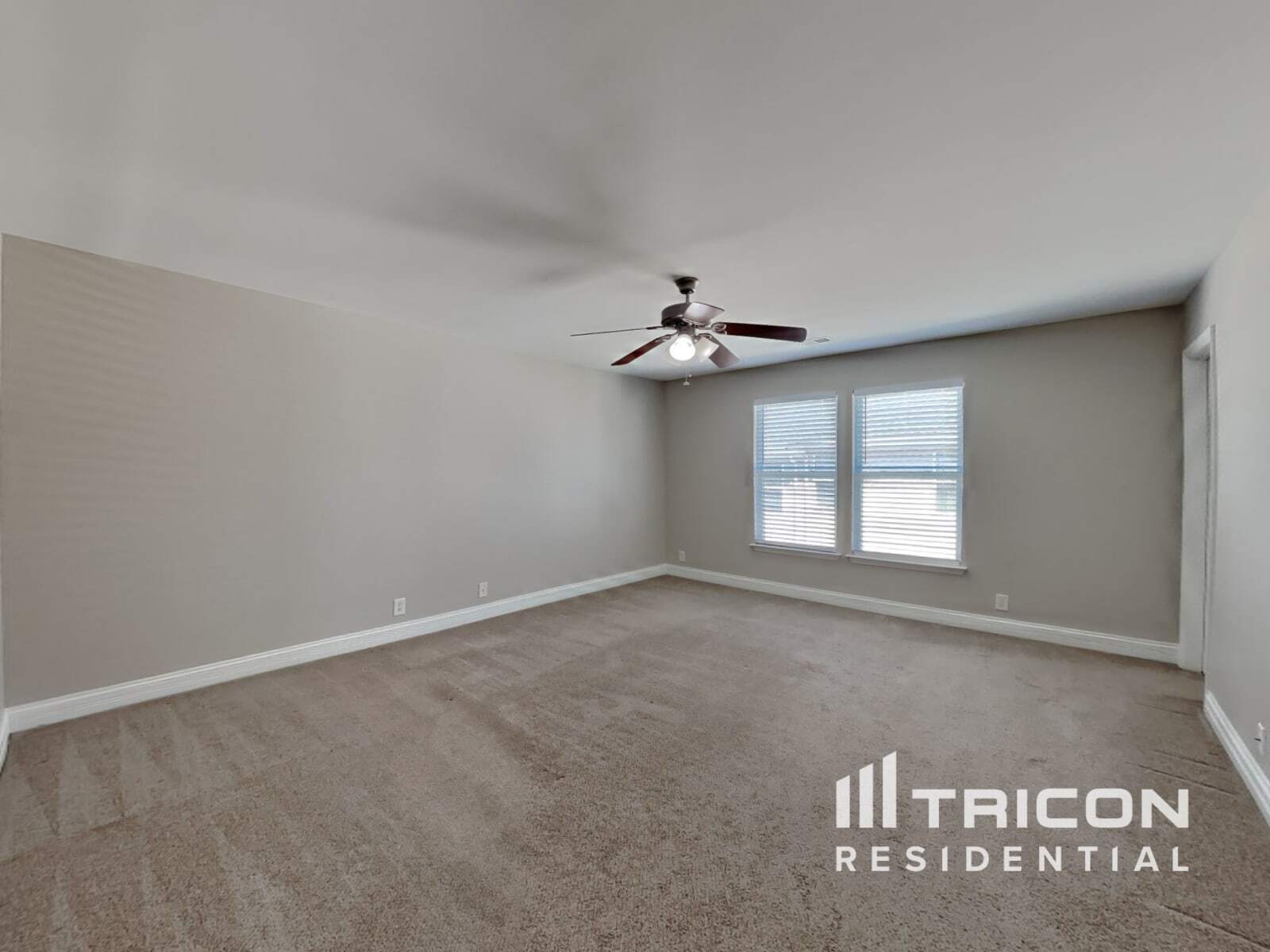 Building Photo - 4212 Aurora Cir