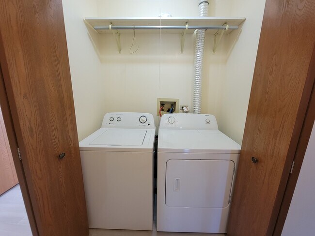 Building Photo - 1820 77th St