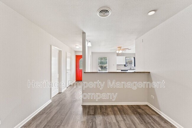 Building Photo - 515 Mitchell Ave