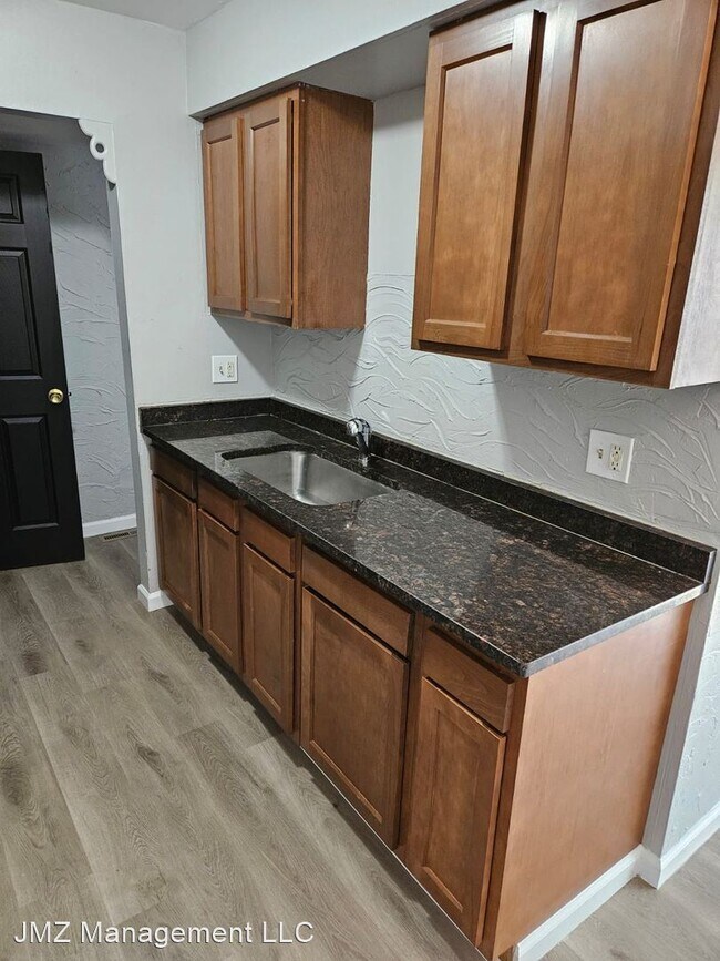 Building Photo - 2 br, 1.5 bath House - 27608 Evelyn