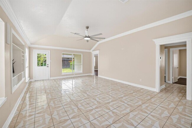 Building Photo - 12522 Magnolia Canyon