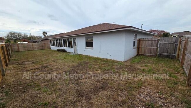 Building Photo - 261 Daisy Estates Dr