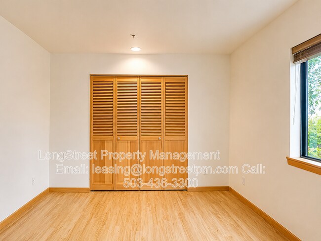 Building Photo - 720 NW Naito Pky
