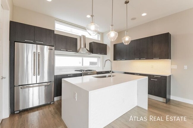 Building Photo - 2121 N Marion St