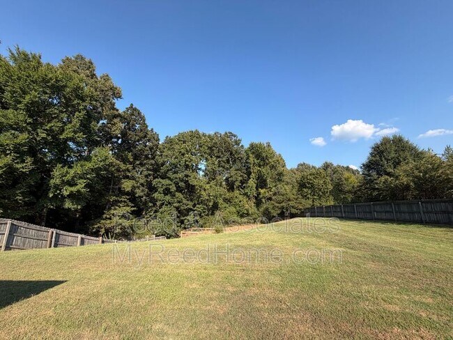 Building Photo - 130 Oaks Edge Dr