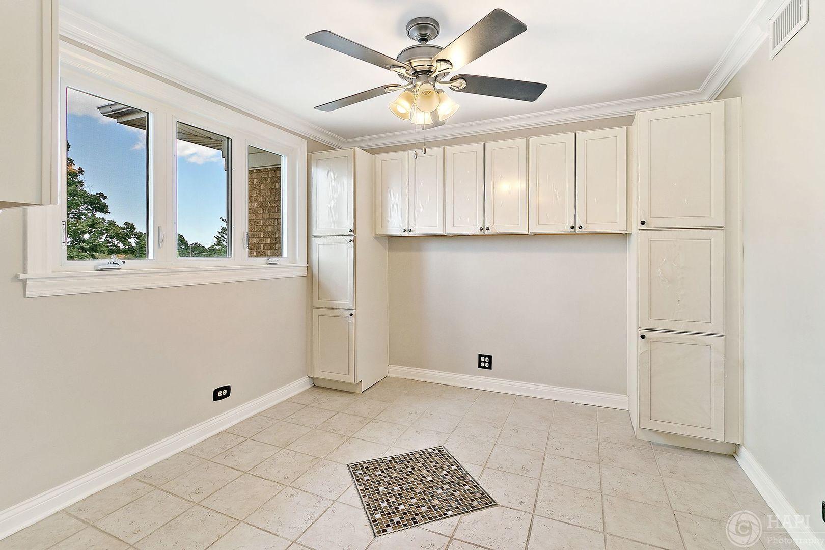 Building Photo - 6434 S Austin Ave