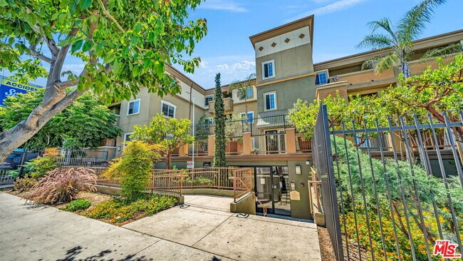 Building Photo - 1408 W Washington Blvd